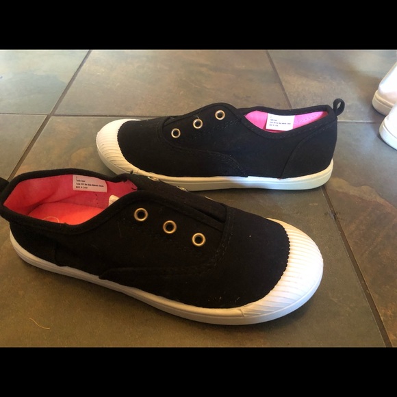 NWT Black Canvas Slip On (Various Sizes) - Picture 3 of 4